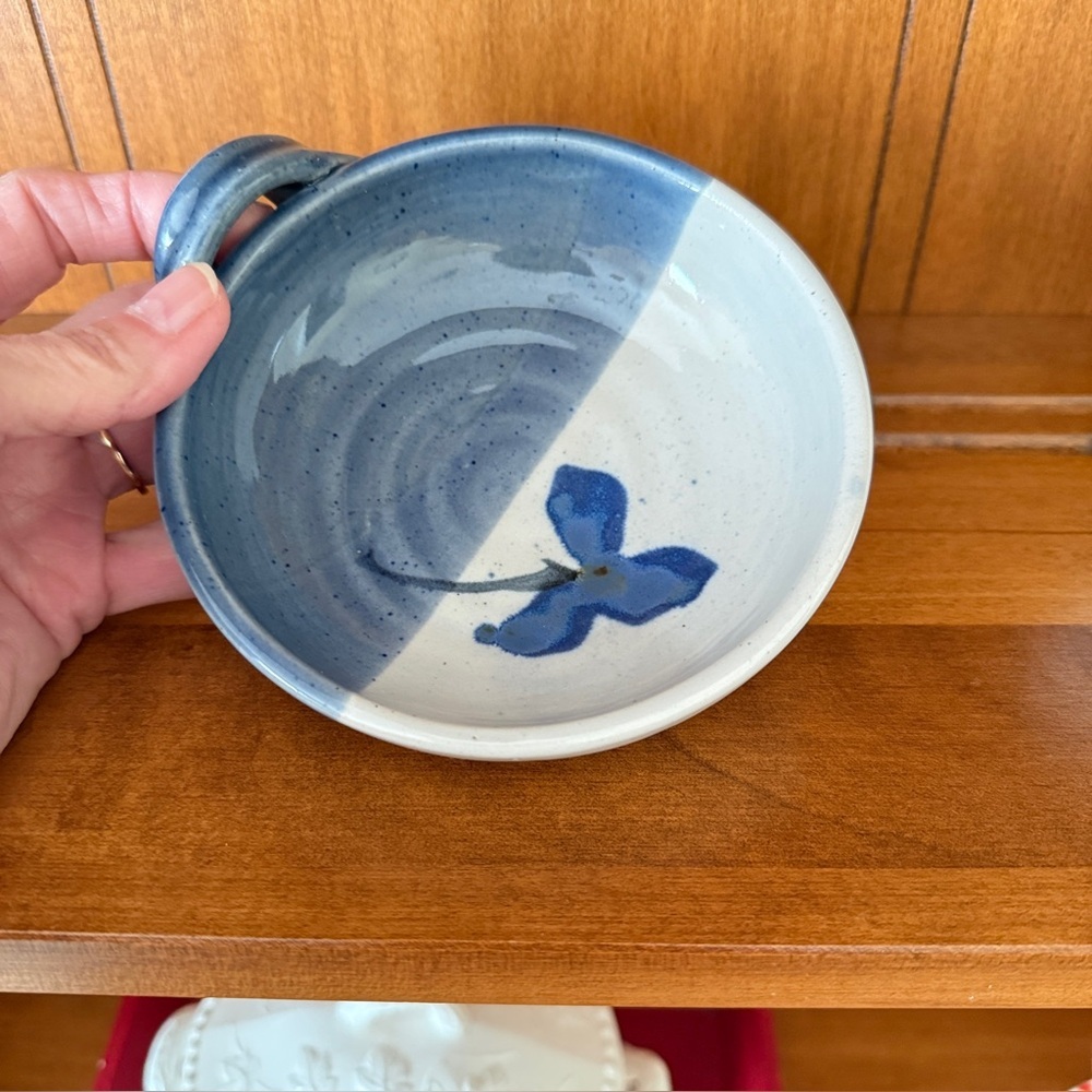 Follette Blue & Gray Glazed Pottery Bowl With Handle Artist Signed 5" Round - Picture 4 of 9